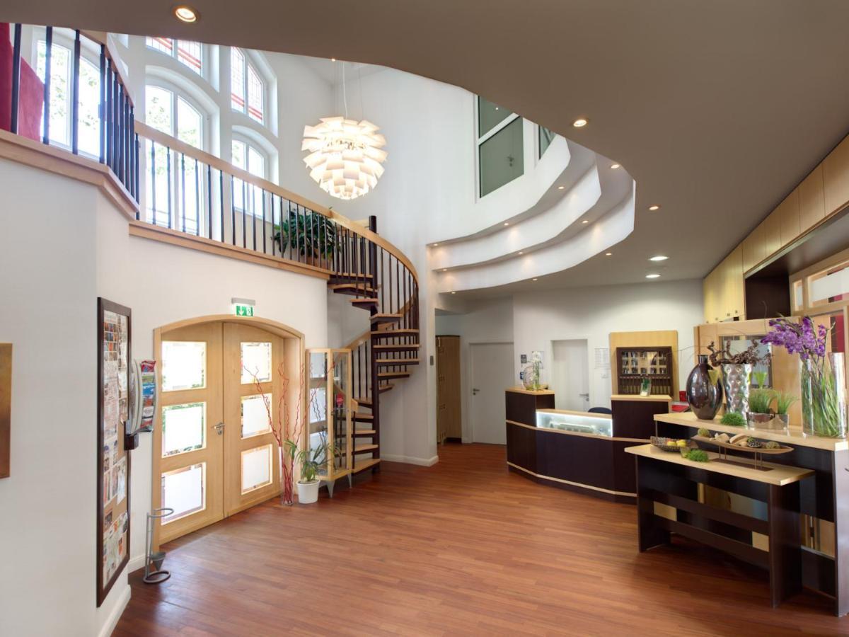 Germania Hotel Am Schlosspark Meyenburg  Екстер'єр фото